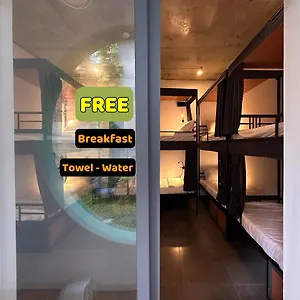  Hostel Gito